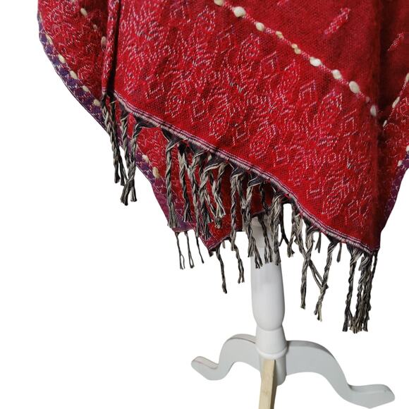 Red Wrap Shawl or Poncho Puffy Yarn Floral Embroidery Fringe Super Soft - Picture 5 of 8
